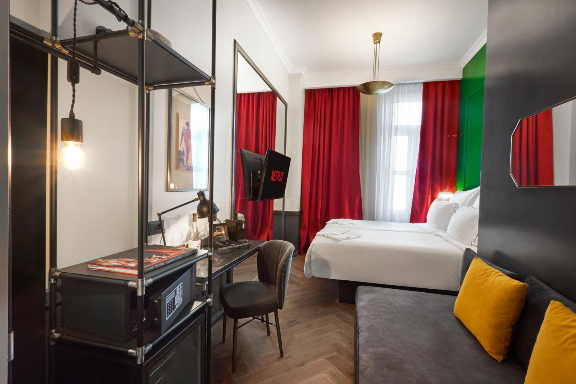 Soho Athinas 60 Hotel Athens Ngoại thất bức ảnh